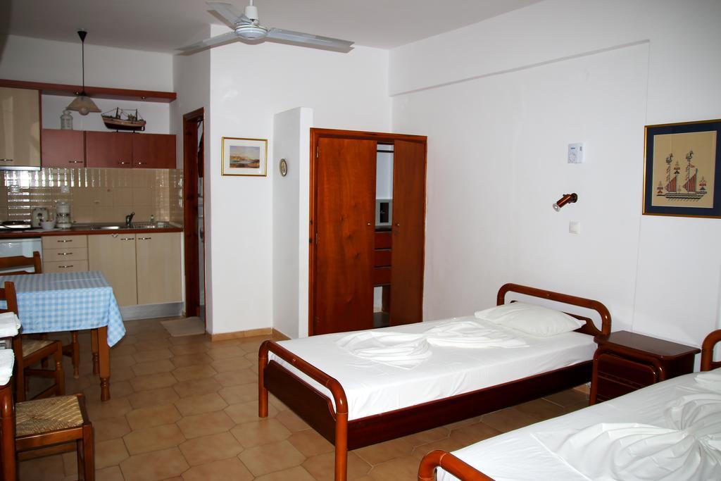 Studios Marfo Batsíon Quarto foto