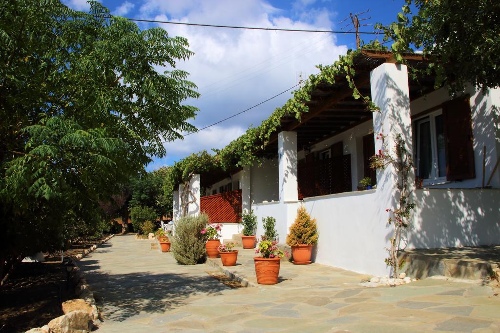 Studios Marfo Batsíon Exterior foto